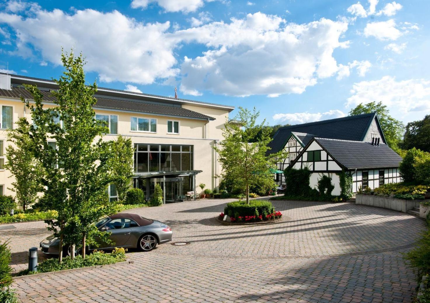 Landhotel Krummenweg Ratingen Exterior foto