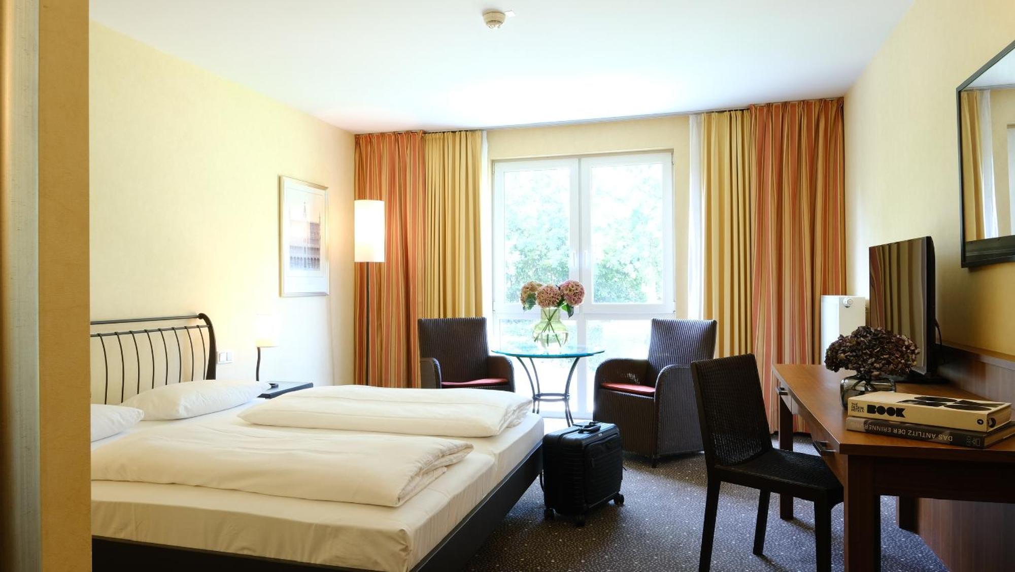 Landhotel Krummenweg Ratingen Exterior foto