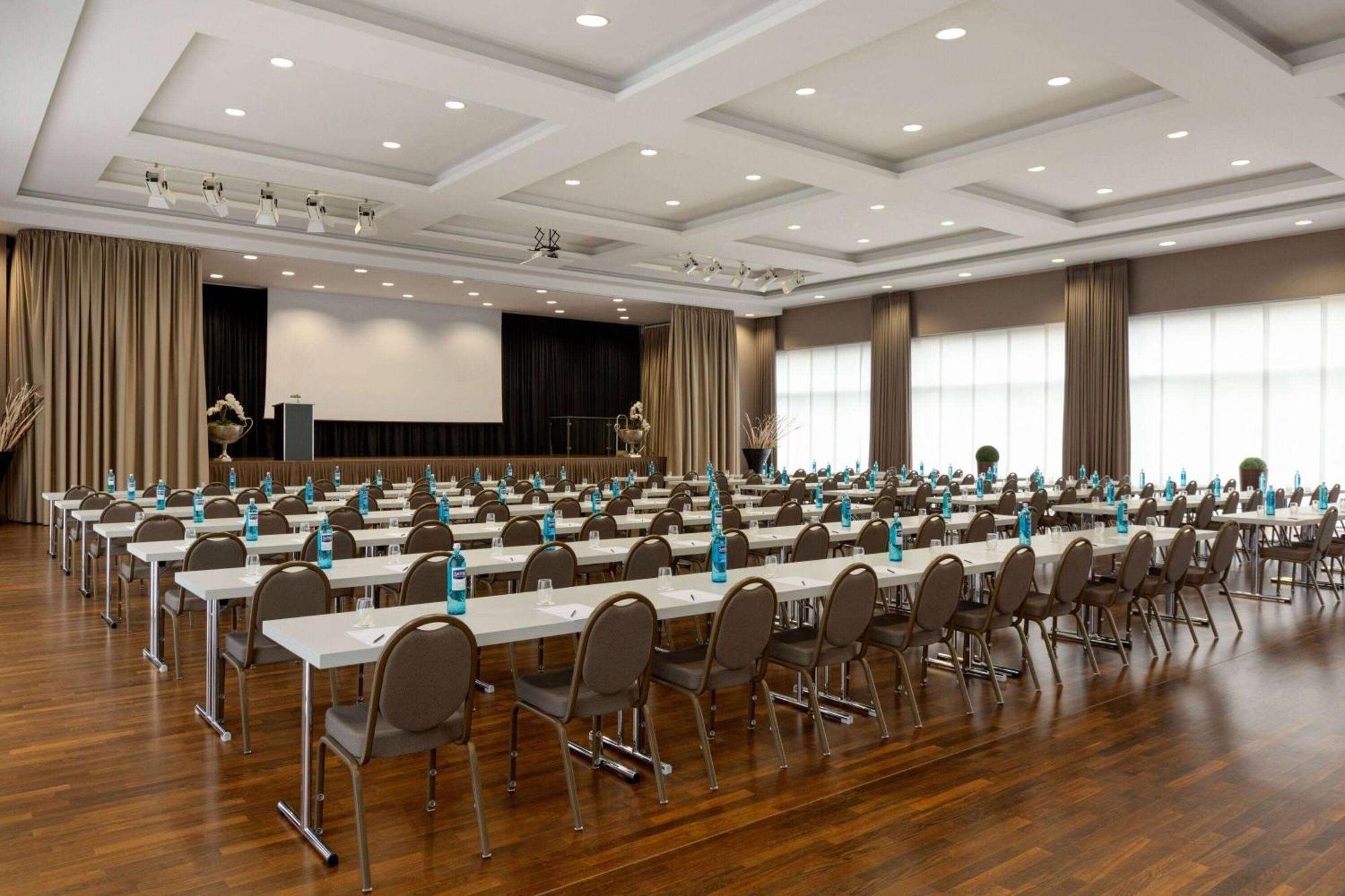 Landhotel Krummenweg Ratingen Exterior foto
