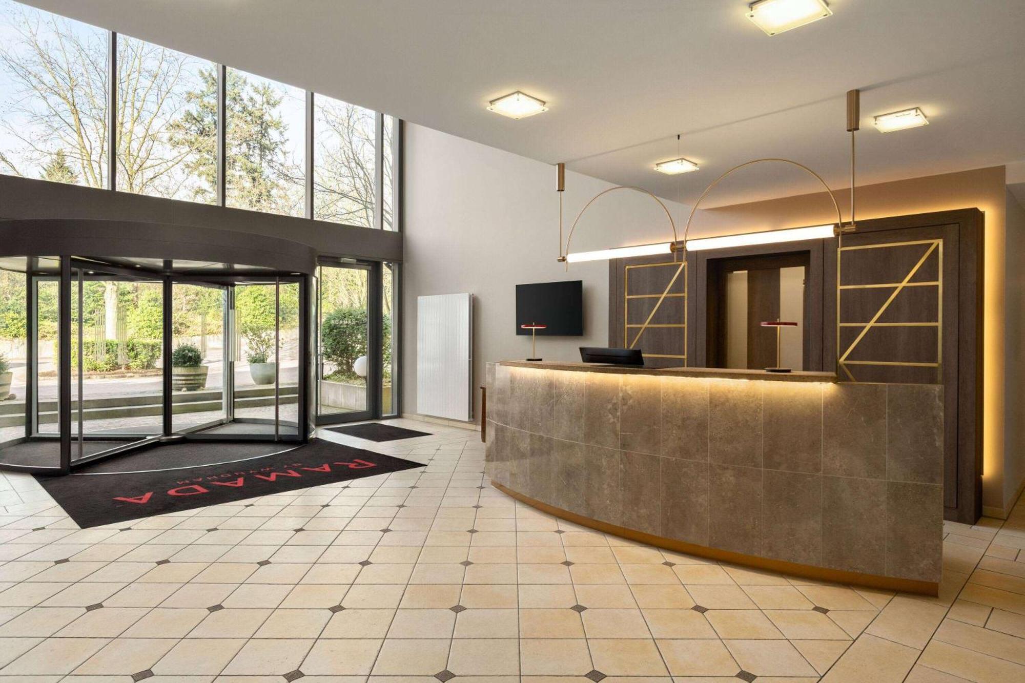Landhotel Krummenweg Ratingen Exterior foto